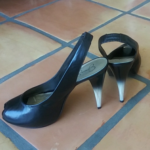 Jessica Simpson peep toe platform pump - Picture 6 of 8